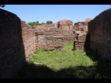 07953 ostia - regio v - insula ii - domus del protiro (v,ii,4-5) - raeume (4) - (5) - bli ri osten - 06-2024.jpg